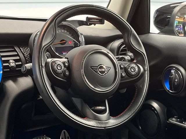 ���n���h�����̃X�������Ȃ��A���ꂢ�ȏ�Ԃ��ێ����Ă���܂��B�e�X�C�b�`���̓�����m�F�ς݂ł��B