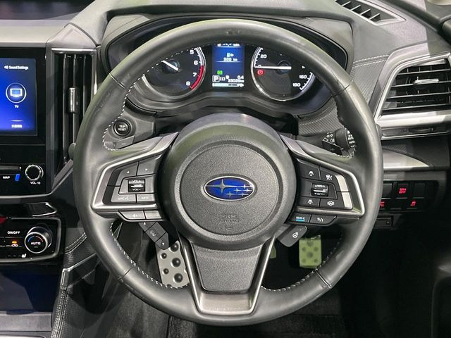 �y�����v�����X�e�A�����O�z�㎿�Ȋv���g�p���邱�ƂŁA��ɂ����������݂ƂĂ��^�]���₷���n���h���ł���