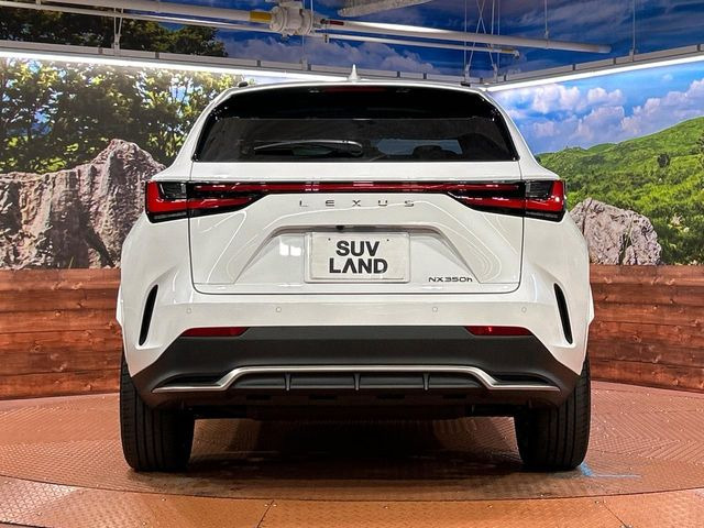 安心の最長10年・走行無制限保証(有償)をご用意。保証内容も充実はもちろん、無料点検&オイル交換や、年中無休の全国・24時間ロードサービスも付帯されておりますのでご安心下さい。