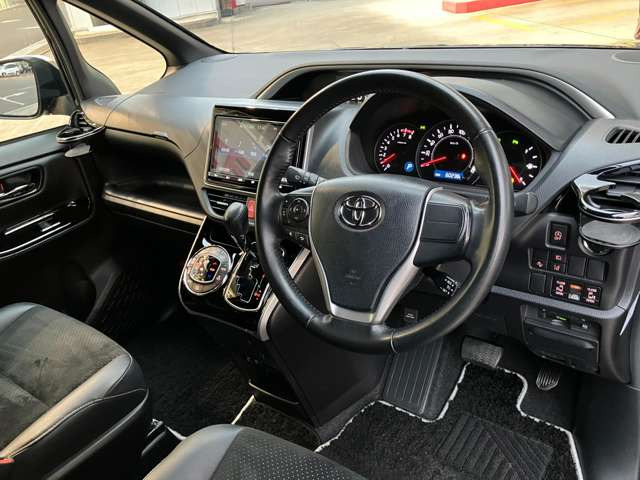 �����A�C�|�C���g!�����̏󋵂�������̂ŉ^�]�ɗ]�T�����܂�܂��B�^�]���Ĕ��܂���B�a�؂ŃN���}�Ɉ͂܂ꂽ�����A���܂苇���Ɋ����܂���B�S�Ȃ��猩���炵�̗ǂ��i�F�����y���ݒ����܂��B