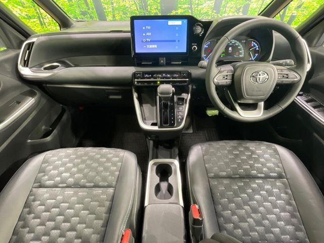 ヴォクシー1.8 ハイブリッド S-Z