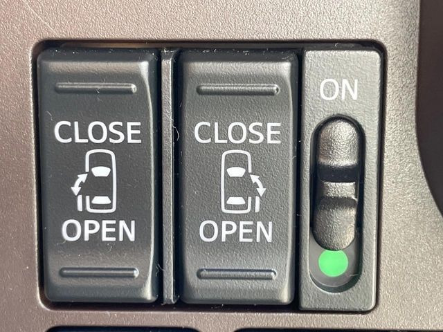 �y�����X���C�h�h�A�z���ԏ�ŗׂ̎ԂƂ̊Ԋu���������ɂ������A�X���C�h�h�A�Ȃ���S!�h�A�I�[�v������������炸�A�J�������L���̂ŏ��~�肪�Ƃ��Ă��ȒP�ł��B�傫�ȉו��̏o���������Ȃ���\��