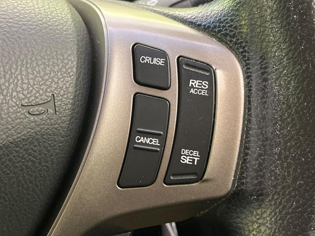 �y�N���[�Y�R���g���[���z�������H�����N���N���s�B�A�N�Z���𗣂��Ă���葬�x�ő��s���ł��A�������^�]���̕��S���y��!�����E�������ȒP�ȃX�C�b�`����Œ����ł��܂��B