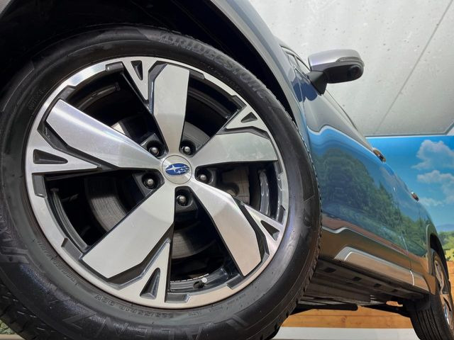 �y����18�C���`�A���~�z�C�[���z�O�ςɃ}�b�`���������A���~�z�C�[���𑕒����Ă���܂��B�e��ЊO�A���~�z�C�[����A�X�^�b�h���X�^�C�����戵�����Ă���܂��B���񂲑��k����������