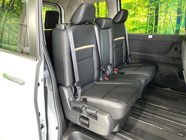 ���i���ȃI���W�i���t���A�}�b�g���I�v�V�����ɂĂ��p�ӂ��Ă���܂��B���D���ȃf�U�C����J���[�����Ԃɍ��킹�đI��ł����������Ƃ��ł��܂���