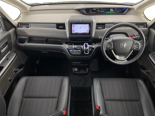 フリード1.5 ハイブリッド EX