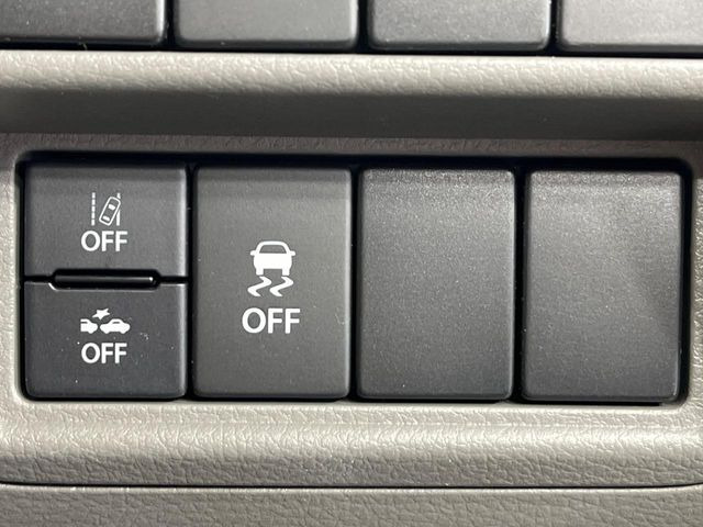 �y�X�Y�L �Z�[�t�e�B�T�|�[�g�z���s���ɑO���̎ԗ�����F�����A�Փ˂������Ȏ��͌x��ƃu���[�L�ŏՓˉ���Ɣ�Q�y�����A�V�X�g�B�����S�Ƀh���C�u�����y���݂��������܂��B