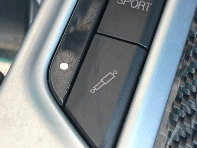 ���G�A�T�X���ڎ�:���Ԃ��^�]�����ۂ̗D��ȏ��S�n������������p���ƁA�D�݂̎ԍ��ɒ����ł���t�@�b�V�����������͓I�ȑ����ɂȂ��Ă���܂�!