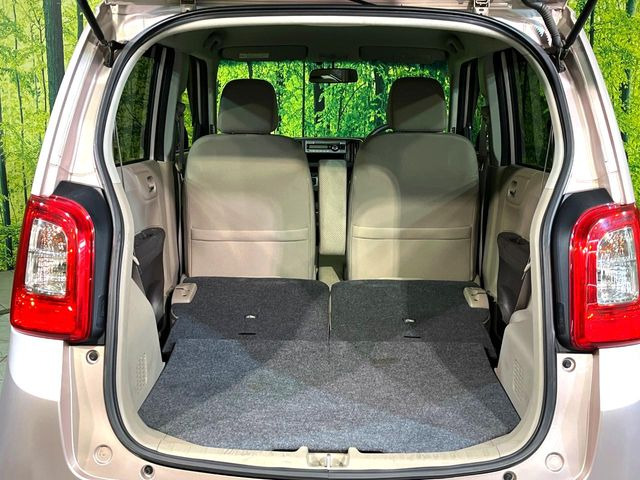 ���i�̂���������ʋ΁A���}���ɏ\���ȉ׎��X�y�[�X���m�ۂ��Ă���܂��B�Z�J���h�V�[�g��|���ƁA�傫�ȉו��̐ύڂ��\�ł���