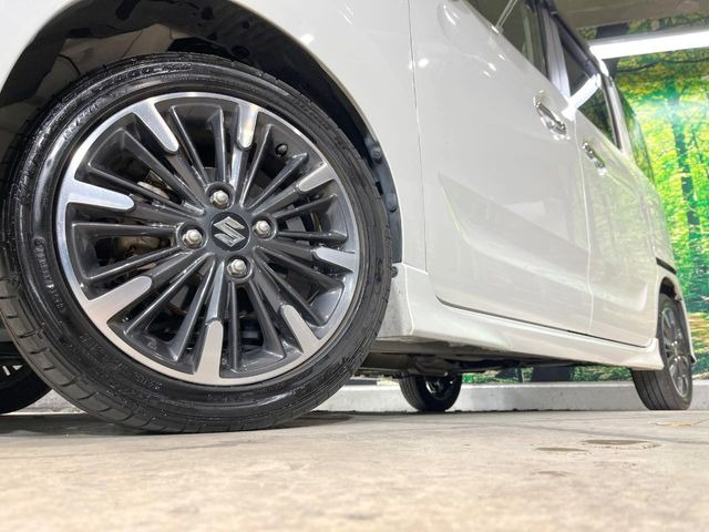 �y����15�C���`�A���~�z�C�[���z�O�ςɃ}�b�`���������A���~�z�C�[���𑕒����Ă���܂��B�e��ЊO�A���~�z�C�[����A�X�^�b�h���X�^�C�����戵�����Ă���܂��B���񂲑��k����������