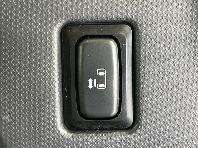 �y�p���[�X���C�h�h�A�z�X�}�[�g�L�[��^�]�Ȃ̃X�C�b�`�ŃX���C�h�h�A�̊J���\���d��������͂����ăh�A���J����K�v�������A���������q�l�ł��A�d���ו��������Ă��鎞�����N�ɊJ���߂ł��܂���