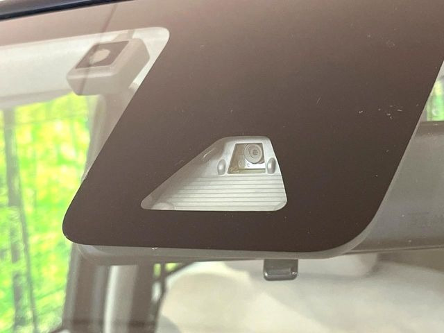 �y�X�}�[�g�A�V�X�g�z���s���ɑO���̎ԗ�����F�����A�Փ˂������Ȏ��͌x��ƃu���[�L�ŏՓˉ���Ɣ�Q�y�����A�V�X�g�B�����S�Ƀh���C�u�����y���݂��������܂��B