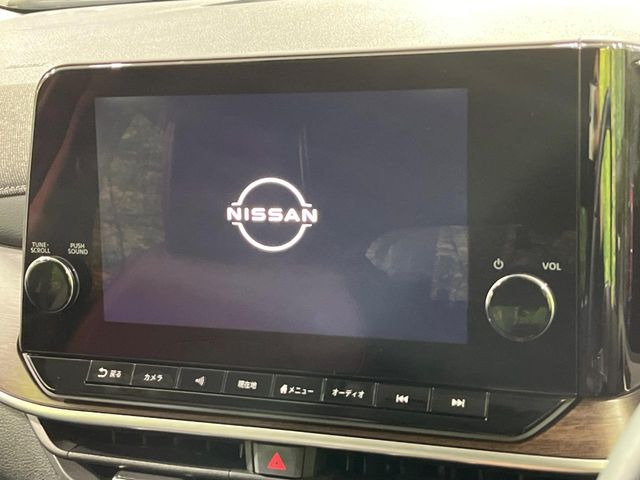 �y�����i�r�z�l�C�̏����i�r�𑕔����Ă���܂��B�i�r�̎g���₷���͂������A�I�[�f�B�I�@�\���[��!�L�����v�◷�s�͂������A�ʋ΂┃�����ȂǕ��i�̃h���C�u���y�����Ȃ�͂���