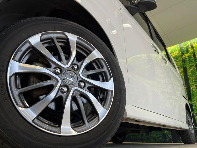 �y����14�C���`�A���~�z�C�[���z�O�ςɃ}�b�`���������A���~�z�C�[���𑕒����Ă���܂��B�e��ЊO�A���~�z�C�[����A�X�^�b�h���X�^�C�����戵�����Ă���܂��B���񂲑��k����������