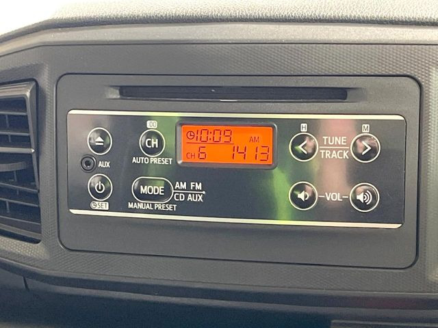 お好きな音楽を車内でお楽しみいただけます♪スピーカー交換・ウーハー追加などの音質向上や、最新ナビ・後席モニター等の取り付けも是非ご相談ください!