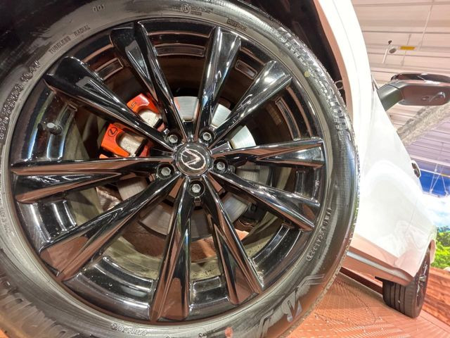【純正20インチアルミホイール】外観にマッチした純正アルミホイールを装着しております。各種社外アルミホイールや、スタッドレスタイヤも取扱いしております。是非ご相談ください♪