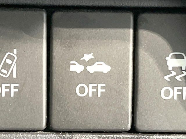 �y�X�Y�L �Z�[�t�e�B�T�|�[�g�z���s���ɑO���̎ԗ�����F�����A�Փ˂������Ȏ��͌x��ƃu���[�L�ŏՓˉ���Ɣ�Q�y�����A�V�X�g�B�����S�Ƀh���C�u�����y���݂��������܂��B