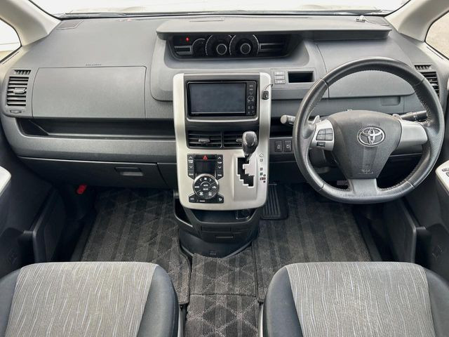 ヴォクシー2.0 ZS 煌