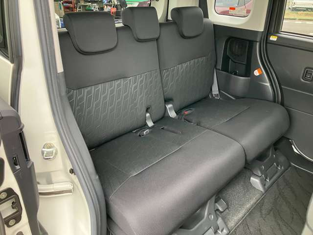 ���g�̂ɍ��킹�đO���p�x�������ł��郊�A�V�[�g����l������Ă������g�߂�قǗ]�T�̍L���ł���