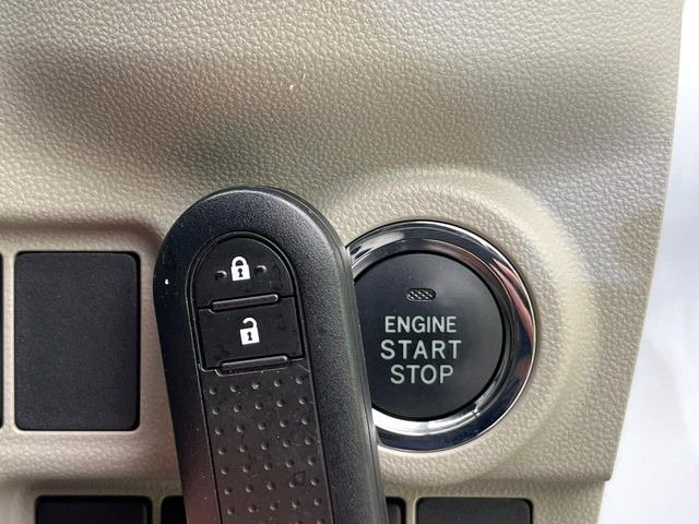 �y�L�[�t���[�V�X�e���z�J�o����|�P�b�g�ɓ��ꂽ�܂܂ł��h�A�̎{���E�������\�ȃX�}�[�g�L�[�𑕔��B�G���W���̃I���E�I�t�����J�M�����o���K�v����������Ƃ��Ă��֗��ł���