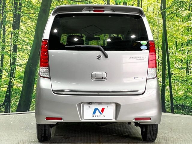 安心の最長10年・走行無制限保証(有償)をご用意。保証内容も充実はもちろん、無料点検&オイル交換や、年中無休の全国・24時間ロードサービスも付帯されておりますのでご安心下さい。