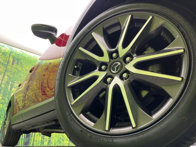 �y����18�C���`�A���~�z�C�[���z�O�ςɃ}�b�`���������A���~�z�C�[���𑕒����Ă���܂��B�e��ЊO�A���~�z�C�[����A�X�^�b�h���X�^�C�����戵�����Ă���܂��B���񂲑��k����������