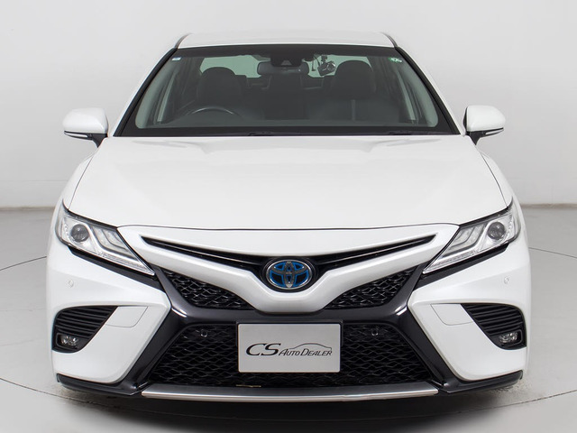 禁煙車です!室内は嫌なニオイも無く、すごく綺麗な状態です!禁煙車・・特にセダンタイプのお車では少ないですよね!!タバコのニオイが苦手なお客様必見です!快適にご乗車頂けます!!