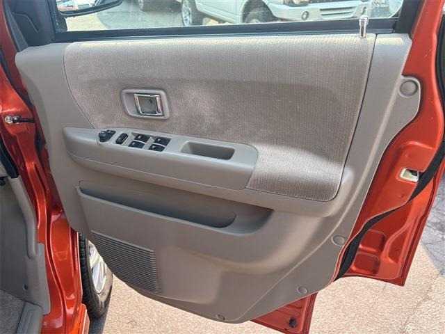 �[�ԑO�ɓ��O���̃N���[�j���O���������܂��B�e��R�[�e�B���O(�ʓr�L��)�����p�ӂ��Ă���܂��̂ŁA���񂲑��k���������B