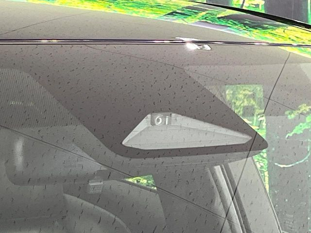 �y�g���^�Z�[�t�e�B�Z���X�z���s���ɑO���̎ԗ�����F�����A�Փ˂������Ȏ��͌x��ƃu���[�L�ŏՓˉ���Ɣ�Q�y�����A�V�X�g�B�����S�Ƀh���C�u�����y���݂��������܂��B