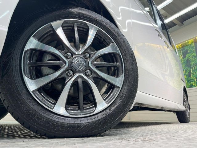 �y����14�C���`�A���~�z�C�[���z�O�ςɃ}�b�`���������A���~�z�C�[���𑕒����Ă���܂��B�e��ЊO�A���~�z�C�[����A�X�^�b�h���X�^�C�����戵�����Ă���܂��B���񂲑��k����������