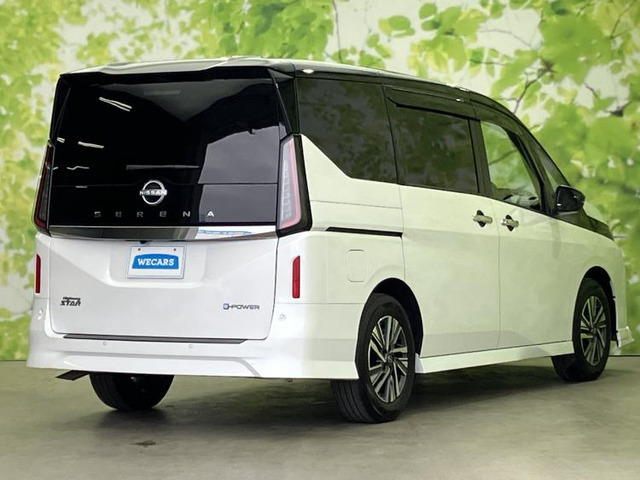 セレナ1.4 e-POWER ハイウェイスターV