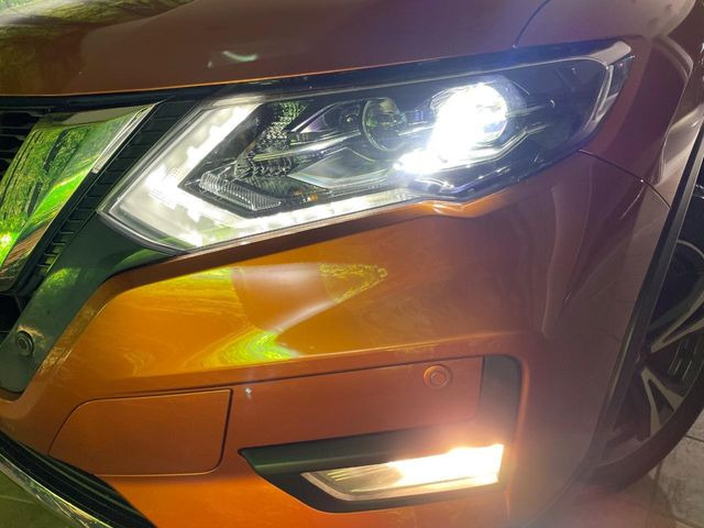 �yLED�w�b�h���C�g�z���V����ԑ��s�����ǍD�Ȏ��E���m�ۂ����S���ĉ^�]�ł��鍂�P�xLED�w�b�h���C�g�𑕔�!�_�����x�������A����d�͂��}�����Ă��܂��B