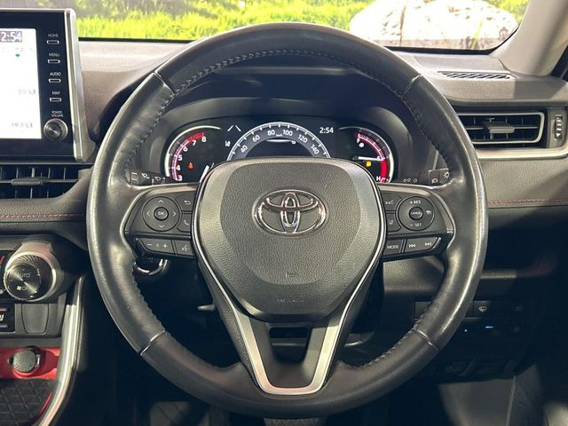 �y�����v�����X�e�A�����O�z�㎿�Ȋv���g�p���邱�ƂŁA��ɂ����������݂ƂĂ��^�]���₷���n���h���ł���