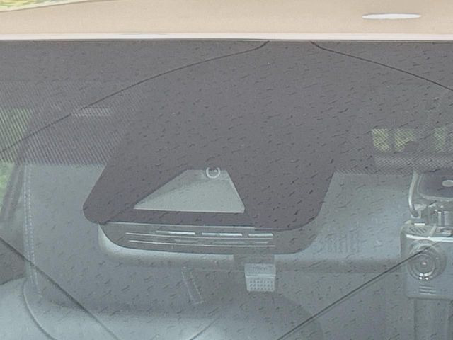 �y�v���N���b�V���Z�[�t�e�B�z�O���̎ԗ��������m���A�Փ˂������Ȏ��͌x��Œ��ӂ𑣂��A�u���[�L�𓥂ޗ͂��T�|�[�g�B�u���[�L�𓥂߂Ȃ������ꍇ�͏Փ˔�Q�y���u���[�L���쓮�A�Փˉ�����T�|�[�g���܂��B