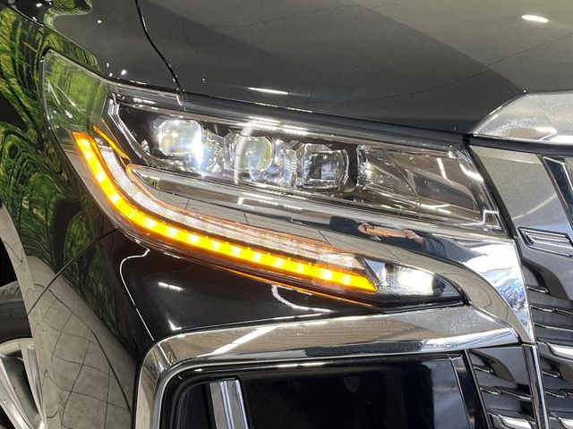 �yLED�w�b�h���C�g�z���V����ԑ��s�����ǍD�Ȏ��E���m�ۂ����S���ĉ^�]�ł��鍂�P�xLED�w�b�h���C�g�𑕔�!�_�����x�������A����d�͂��}�����Ă��܂��B