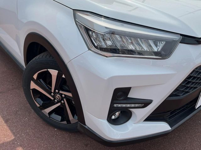 �yLED�w�b�h���C�g�z���V����ԑ��s�����ǍD�Ȏ��E���m�ۂ����S���ĉ^�]�ł��鍂�P�xLED�w�b�h���C�g�𑕔�!�_�����x�������A����d�͂��}�����Ă��܂��B