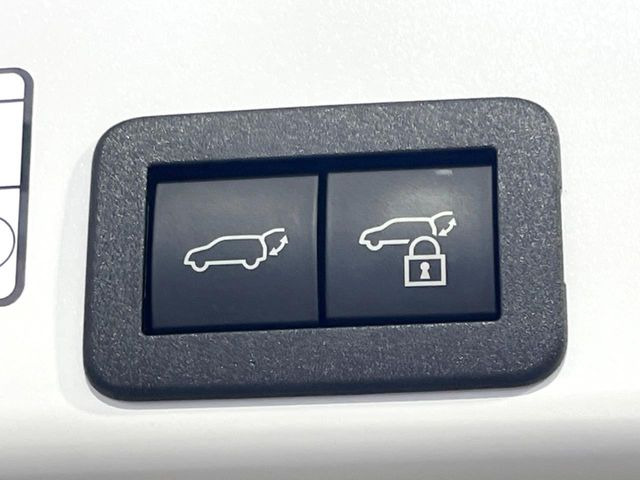 �y�p���[�o�b�N�h�A�z�X�}�[�g�L�[��^�]�Ȃ̃{�^�������������Ń��A�Q�[�g�������ŊJ���܂�!�ו��������Ă��鎞��A�����ʒu�ɂ���o�b�N�h�A��߂�ۂɕ֗��ȋ@�\�ł���