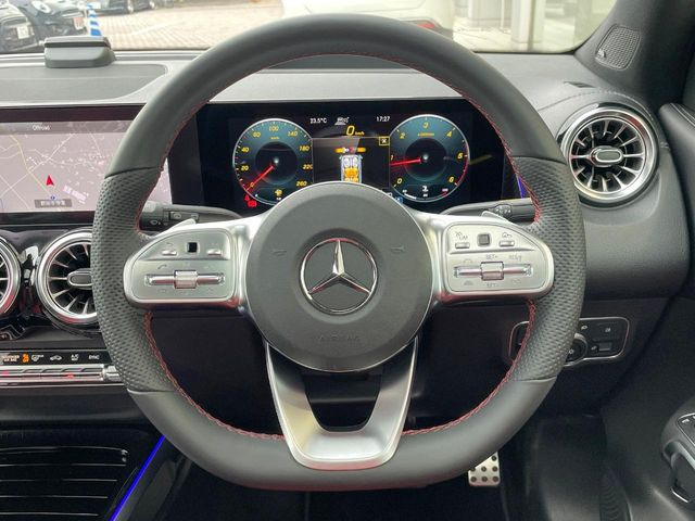 ���n���h�����̃X�������Ȃ��A���ꂢ�ȏ�Ԃ��ێ����Ă���܂��B�e�X�C�b�`���̓�����m�F�ς݂ł��B