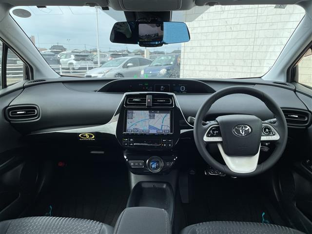 プリウス1.8 S セーフティ プラス