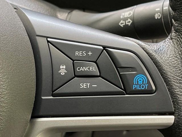 �y�v���p�C���b�g�z�������H�ł̒��������s���y��!!�a�؎��Ə��񑖍s�̃V�[���ŁA�A�N�Z���E�u���[�L�E�X�e�A�����O�������Ő��䂵�A�������^�]�̕��S���y�����Ă���܂���