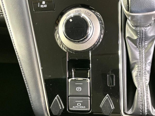 4WD�̂��Ԃł��̂ŁA�ᓹ�ł����S�ł���~��n�n��ɂ��Z�܂��̕��ȊO�ɂ��A�E�B���^�[�X�|�[�c����̕���~��n��֋A�Ȃ����@�������ɂ���������!