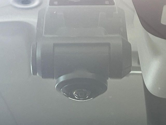 【ドライブレコーダー】ドライブレコーダー装備!走行中はもちろん、あおり運転や事故に遭遇した際、映像で記録し、万一のリスクに備えます。※記録用SDカードはお客様ご自身でご準備いただく必要があります。