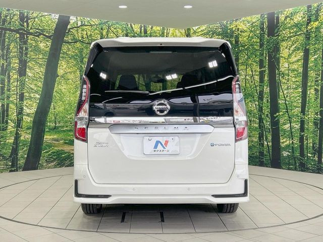 安心の最長10年・走行無制限保証(有償)をご用意。保証内容も充実はもちろん、無料点検&オイル交換や、年中無休の全国・24時間ロードサービスも付帯されておりますのでご安心下さい。