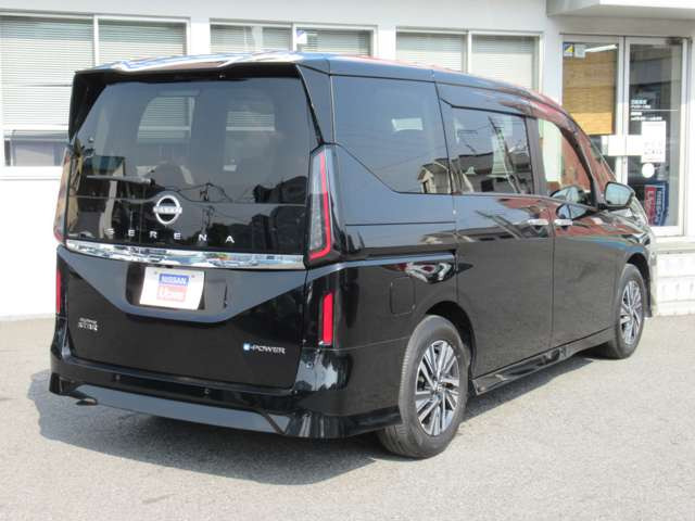 セレナ1.4 e-POWER ハイウェイスターV