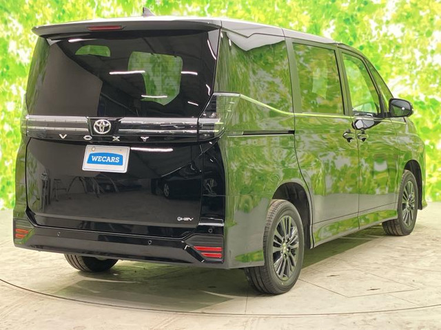 ヴォクシー1.8 ハイブリッド S-Z E-Four 4WD