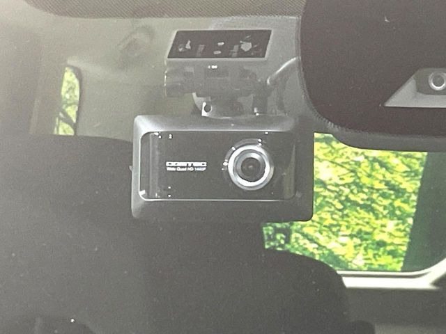 【ドライブレコーダー】ドライブレコーダー装備!走行中はもちろん、あおり運転や事故に遭遇した際、映像で記録し、万一のリスクに備えます。※記録用SDカードはお客様ご自身でご準備いただく必要があります。