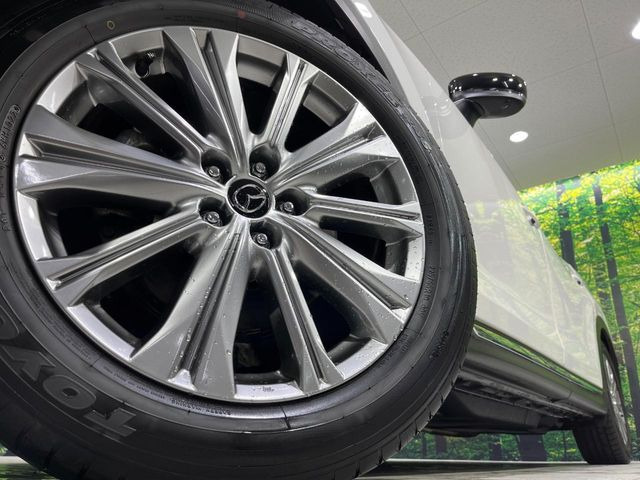 �y����19�C���`�A���~�z�C�[���z�O�ςɃ}�b�`���������A���~�z�C�[���𑕒����Ă���܂��B�e��ЊO�A���~�z�C�[����A�X�^�b�h���X�^�C�����戵�����Ă���܂��B���񂲑��k����������