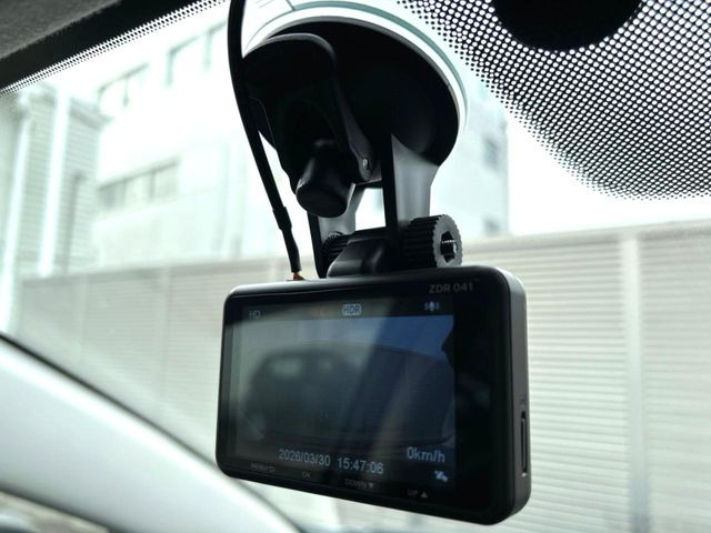 �y�h���C�u���R�[�_�[�z�h���C�u���R�[�_�[����!���s���͂������A������^�]�⎖�̂ɑ��������ہA�f���ŋL�^���A����̃��X�N�ɔ����܂��B���L�^�pSD�J�[�h�͂��q�l�����g�ł��������������K�v������܂��B