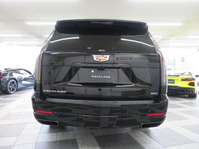 エスカレードスポーツ 4WD