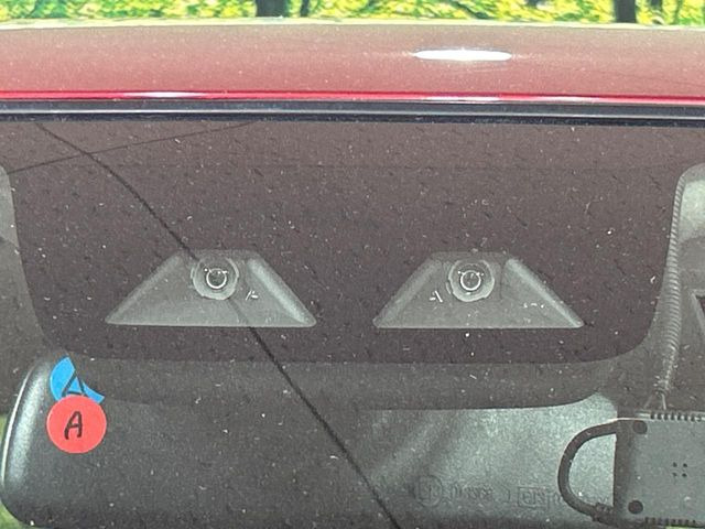 �y�X�}�[�g�A�V�X�g�z���s���ɑO���̎ԗ�����F�����A�Փ˂������Ȏ��͌x��ƃu���[�L�ŏՓˉ���Ɣ�Q�y�����A�V�X�g�B�����S�Ƀh���C�u�����y���݂��������܂��B